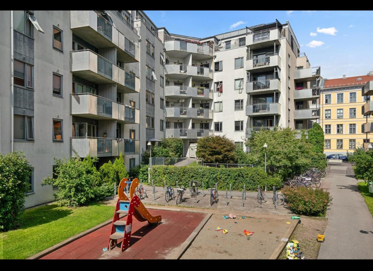 Luxurious Modern Room In Central Oslo - Eur 4K Expensive Bed And 82" Cinematic Tv Exterior foto