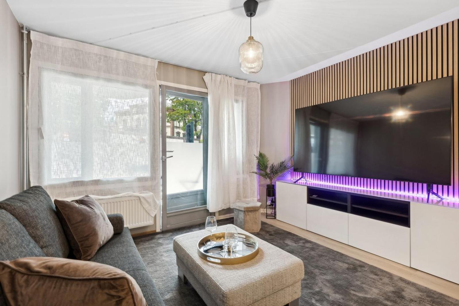 Luxurious Modern Room In Central Oslo - Eur 4K Expensive Bed And 82" Cinematic Tv Exterior foto