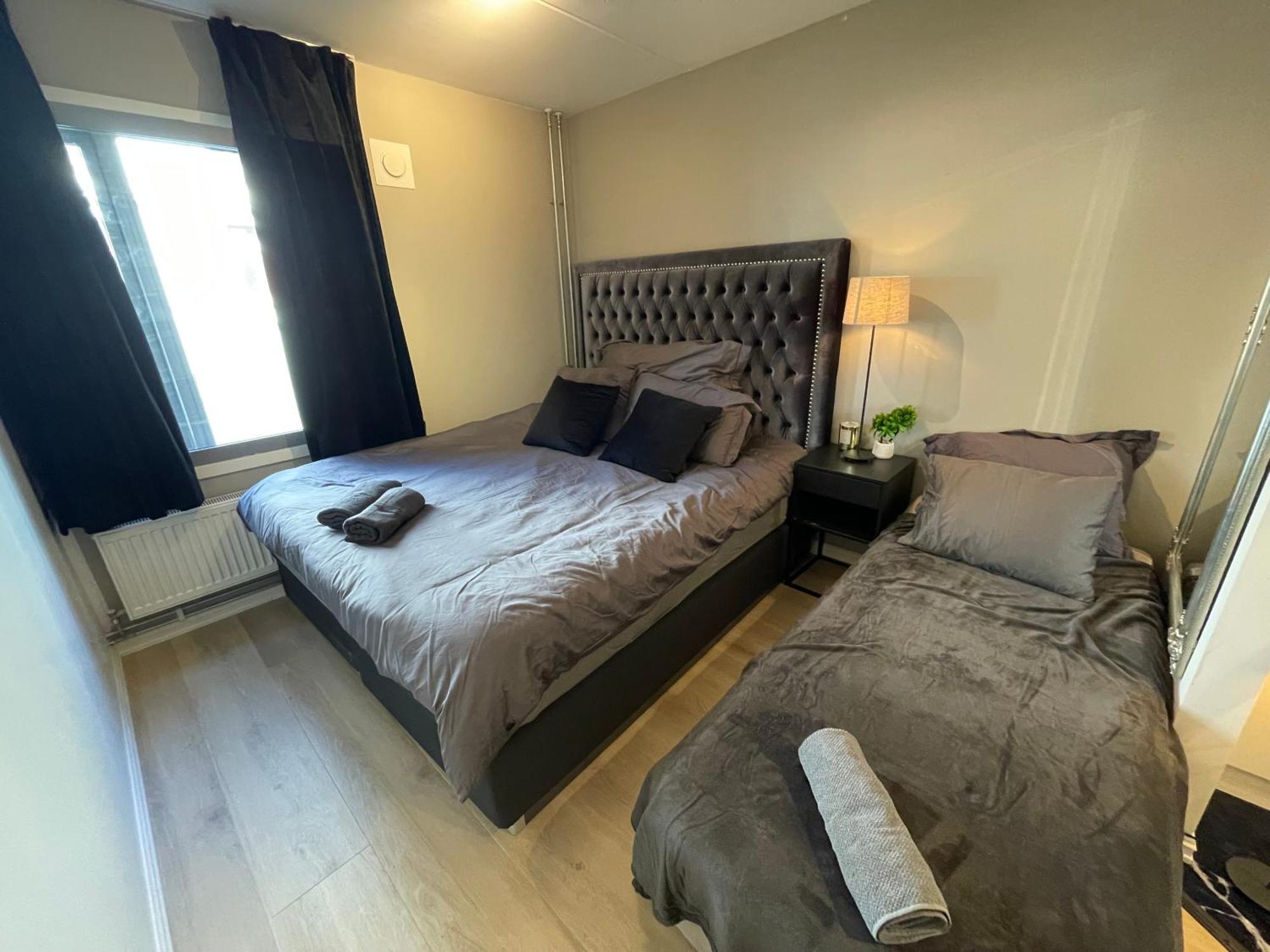 Luxurious Modern Room In Central Oslo - Eur 4K Expensive Bed And 82" Cinematic Tv Exterior foto