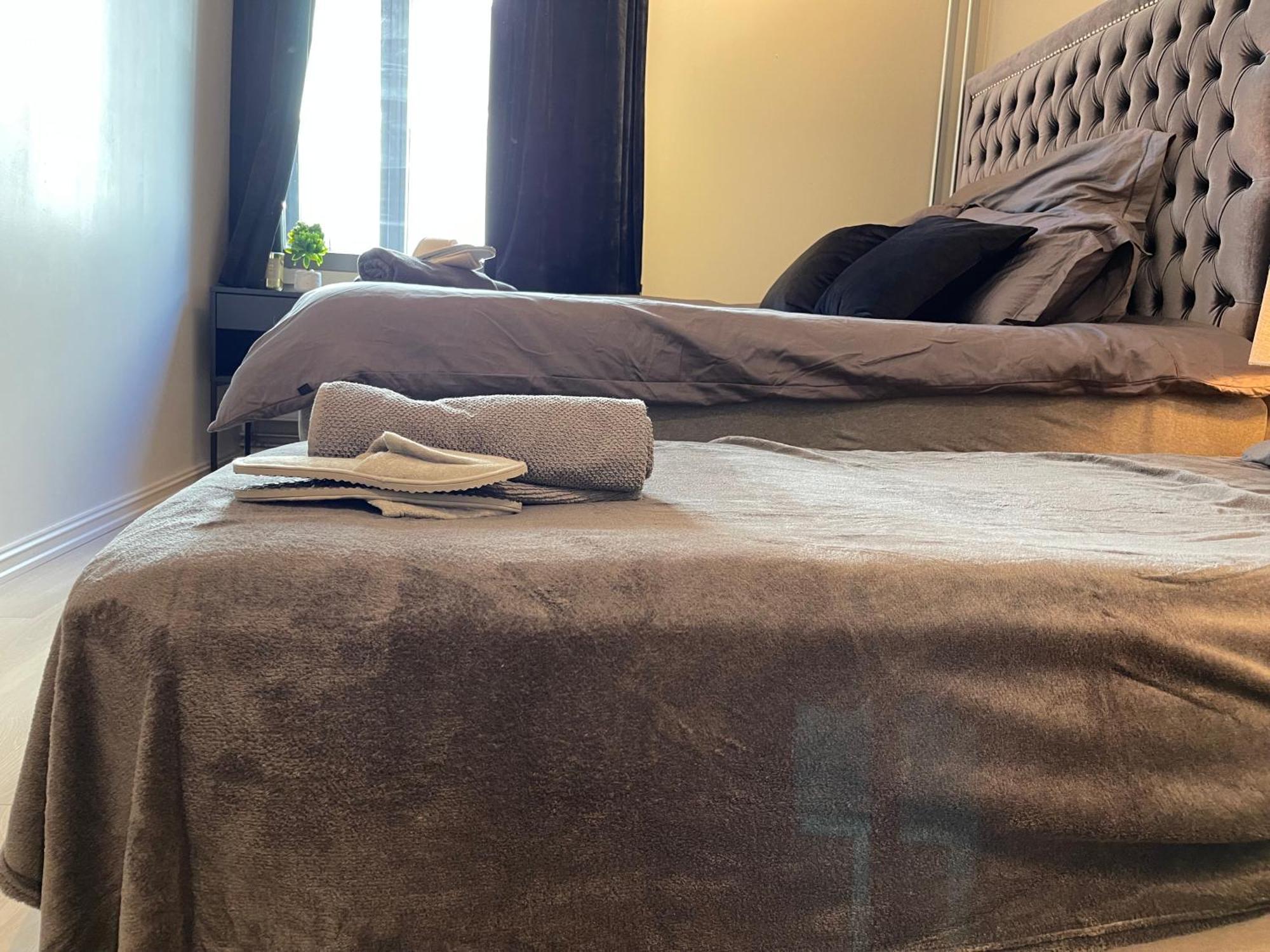 Luxurious Modern Room In Central Oslo - Eur 4K Expensive Bed And 82" Cinematic Tv Exterior foto